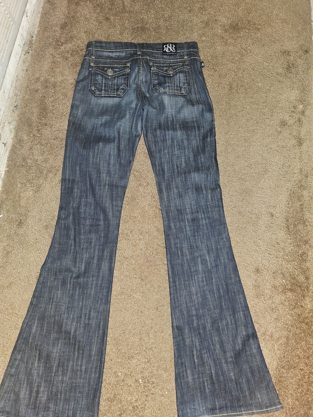 Rock & Republic Women’s Medium Blue Boot Cut Jeans - Picture 4 of 5